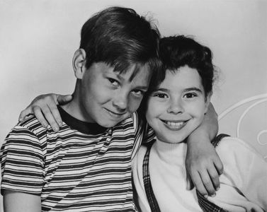 Philip Needs and Loretta Parry in Hand in Hand (1961)