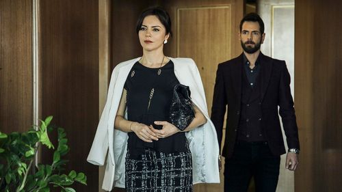 Didem Inselel and Korel Cezayirli in Dayan Yüregim: Episode #1.10 (2017)