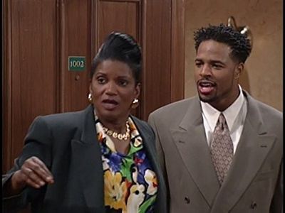 Anna Maria Horsford and Shawn Wayans in The Wayans Bros. (1995)