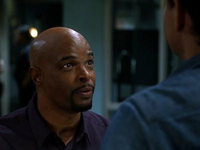 Damon Wayans and Clayne Crawford in Lethal Weapon (2016)
