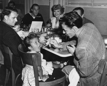 Gene Kelly, Frank Sinatra, Nancy Sinatra, and Pamela Britton in Anchors Aweigh (1945)