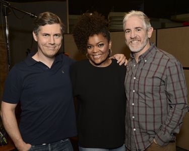 Carlos Alazraqui, Chris Parnell, and Yvette Nicole Brown in Elena of Avalor (2016)