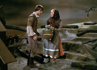 Antonín Navrátil and Viola Zinková in Jak Jaromil ke stestí prisel (1982)
