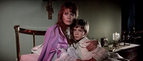 Roderic Noble and Janet Suzman in Nicholas and Alexandra (1971)