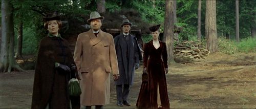 Suzan Farmer, Francis Matthews, Barbara Shelley, and Charles 'Bud' Tingwell in Dracula: Prince of Darkness (1966)