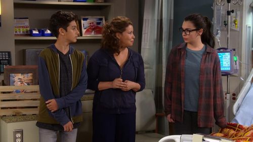 Justina Machado, Isabella Gomez, and Marcel Ruiz in One Day at a Time (2017)