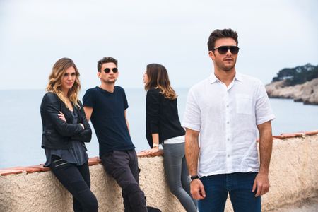 Ana de Armas, Scott Eastwood, Gaia Weiss, and Freddie Thorp in Overdrive (2017)
