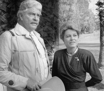 Patty Duke and Dale Robertson in J.J. Starbuck (1987)
