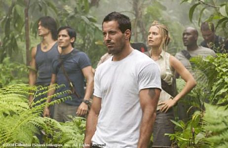 Morris Chestnut, Nicholas Gonzalez, Johnny Messner, KaDee Strickland, and Karl Yune in Anacondas: The Hunt for the Blood
