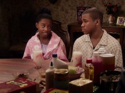 Tequan Richmond and Imani Hakim in Everybody Hates Chris (2005)