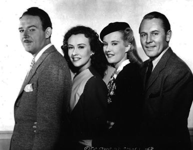 Phyllis Brooks, William Gargan, Margaret Lindsay, and Dick Purcell in No Place for a Lady (1943)