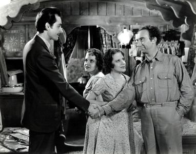 Demetrius Alexis, Roscoe Ates, Daisy Hilton, and Violet Hilton in Freaks (1932)