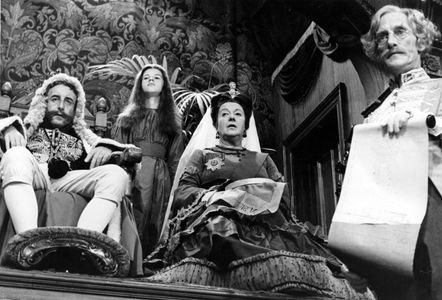 Peter Sellers, Wilfrid Brambell, Alison Leggatt, and Anne-Marie Mallik in Alice in Wonderland (1966)