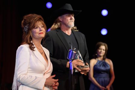 Susan Sarandon and Trace Adkins in Monarch (2022)