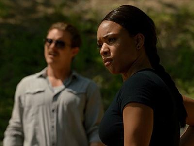 Clayne Crawford and Michelle Mitchenor in Lethal Weapon (2016)