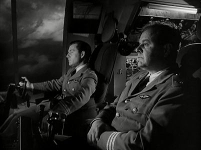 Niall MacGinnis and Kenneth More in No Highway in the Sky (1951)