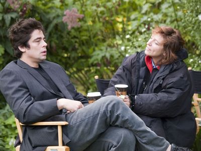 Benicio Del Toro and Susanne Bier in Things We Lost in the Fire (2007)