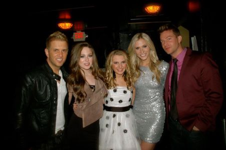 Jonathan George,Sarah McMullen, Stephanie Gibson, Macy Medford, Levi Kreis backstage at the Love is Respect.org Louder t