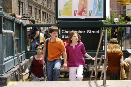 Josh Hutcherson and Charlotte Ray Rosenberg in Little Manhattan (2005)