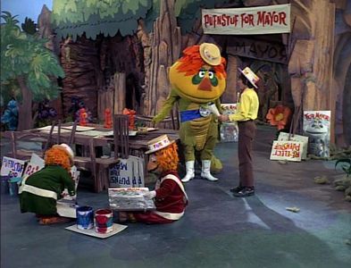 Joy Campbell, Roberto Gamonet, Angelo Rossitto, Jack Wild, and The Krofft Puppets in H.R. Pufnstuf (1969)