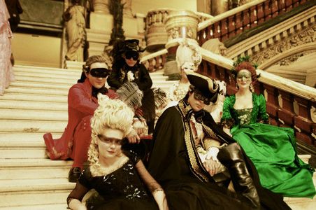 Kirsten Dunst, Jason Schwartzman, Rose Byrne, Sebastian Armesto, Mary Nighy, and Al Weaver in Marie Antoinette (2006)