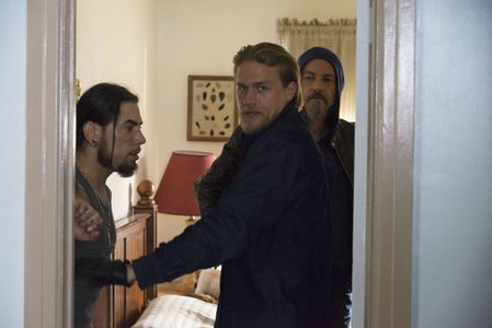 Dave Navarro, Tommy Flanagan, and Charlie Hunnam in Sons of Anarchy (2008)