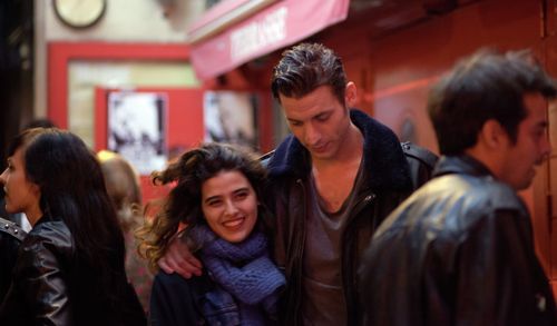 Damien Chapelle and Manal Issa in Parisienne (2015)