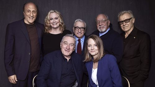 Robert De Niro, Jodie Foster, Harvey Keitel, Martin Scorsese, Paul Schrader, Cybill Shepherd, and Michael Phillips in Ta