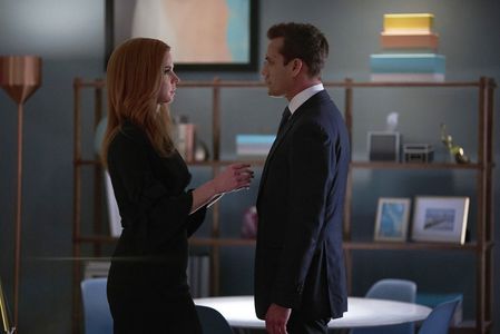 Gabriel Macht and Sarah Rafferty in Suits (2011)