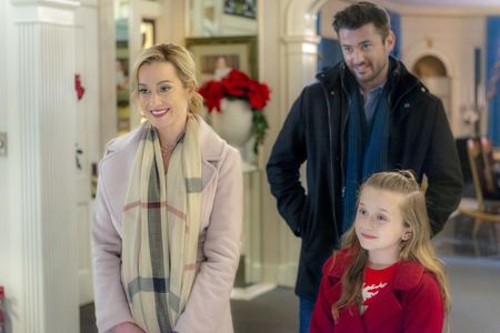 Claire Elizabeth Green, Wes Brown, and Kellie Pickler in Christmas at Graceland (2018)