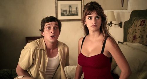 Penélope Cruz and Alessandro Tiberi in To Rome with Love (2012)