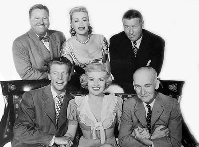 Betty Grable, Richard Arlen, Dan Dailey, James Gleason, June Havoc, and Jack Oakie in When My Baby Smiles at Me (1948)