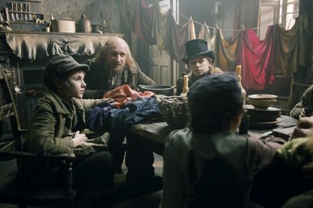 Ben Kingsley, Harry Eden, and Barney Clark in Oliver Twist (2005)