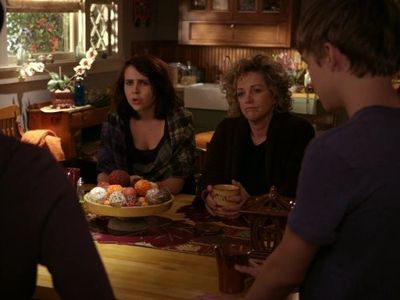 Bonnie Bedelia, Mae Whitman, and Miles Heizer in Parenthood (2010)
