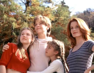 Jill Eikenberry, Laura Leighton, Sarah Martineck, and Lindsay Parker in The Other Woman (1995)