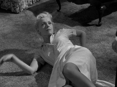 Dolores Dorn in 13 West Street (1962)