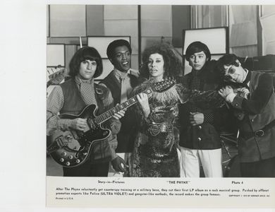 Ray Chippeway, Dennis Larden, Michael A. Miller, Lonny Stevens, and Ultra Violet in The Phynx (1970)