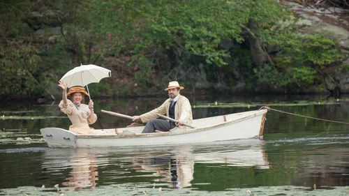 Annette Bening and Jon Tenney in The Seagull (2018)