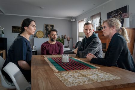 Melanie Marschke, Johannes Hendrik Langer, Yunus Cumartpay, and Lodi Doumit in Leipzig Homicide: Schatten der Vergangenh