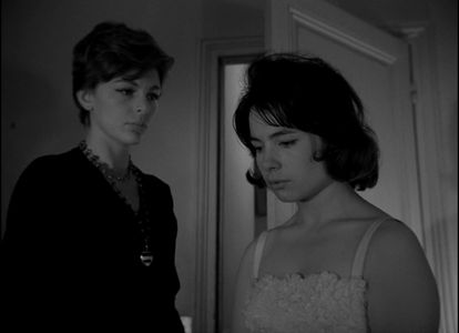 Françoise Prévost and Betty Schneider in Paris Belongs to Us (1961)