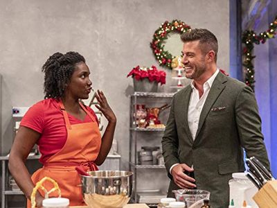 Chantal Thomas and Jesse Palmer in Holiday Baking Championship: Holiday Essential (2018)