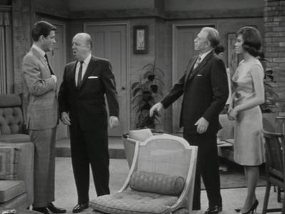 Mary Tyler Moore, Dick Van Dyke, J. Pat O'Malley, and Carl Benton Reid in The Dick Van Dyke Show (1961)
