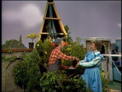Joe Negri and Audrey Roth in Mister Rogers' Neighborhood (1968)