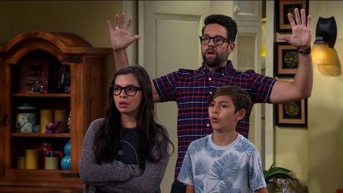 Todd Grinnell, Isabella Gomez, and Marcel Ruiz in One Day at a Time (2017)