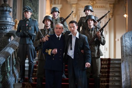 Ben Kingsley, Shane Taylor, and Burn Gorman in Walking with the Enemy (2013)
