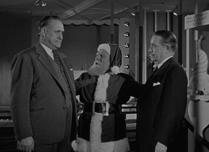 Harry Antrim, Edmund Gwenn, and Herbert Heyes in Miracle on 34th Street (1947)