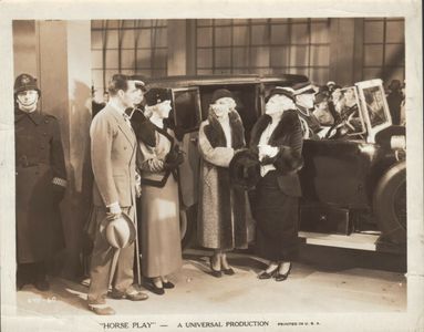 May Beatty, Leila Hyams, Cornelius Keefe, and Lucille Lund in Horse Play (1933)