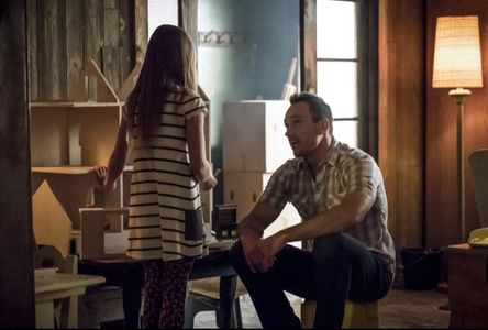 Islie Hirvonen with Chris Klein in The Flash Season 5 Episode 7 “Oh Come All Ye Thankful”