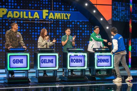 Dennis Padilla, Robin Baldivia, Geline Baldivia, and Gene Padilla in Family Feud Philippines (2022)