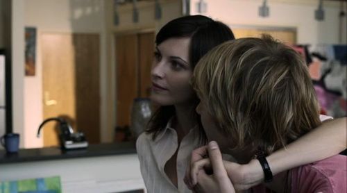 Gabriel Mann and Jill Flint in Fake (2011)